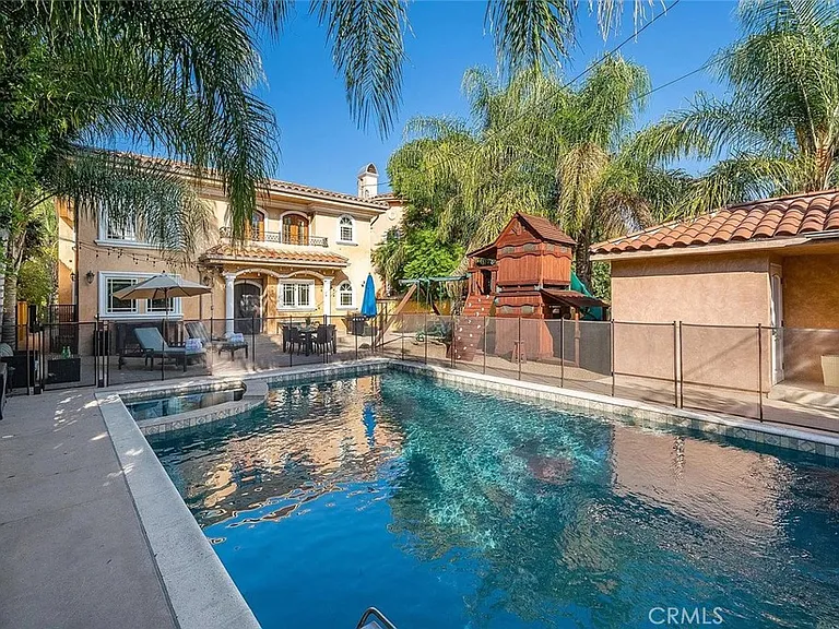 15014 Valleyheart Dr — Photo 36