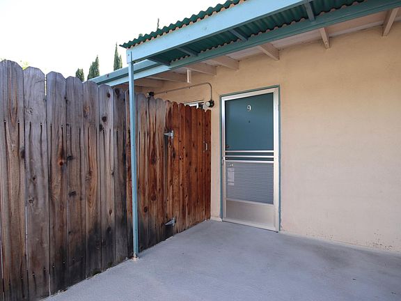 3rd image of 976 E Villa St #9