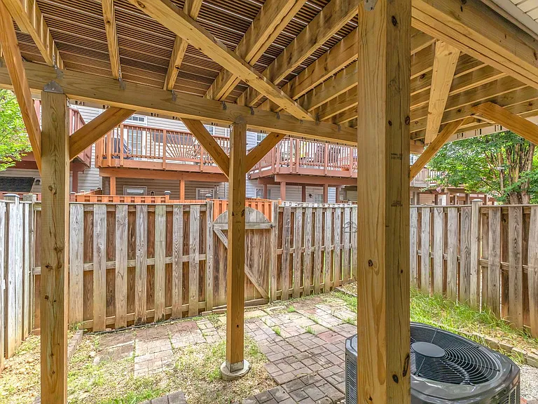 5937 Kirkcaldy Ln — Photo 36