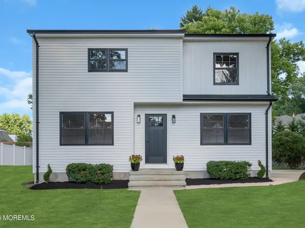 37 Alameda Court, Shrewsbury Boro, NJ 07702