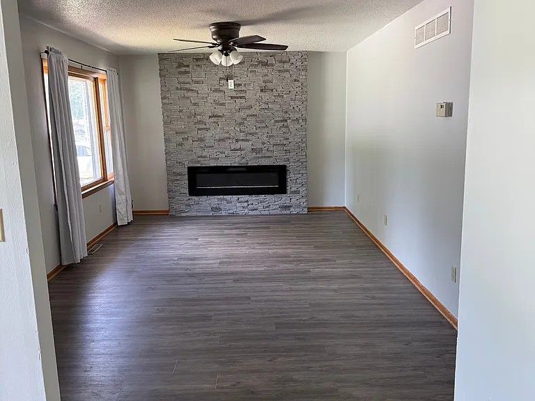 503 E Oliver St — Photo 6