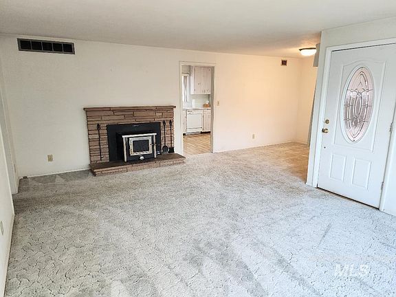 3rd image of 2620 N Chitwood Way