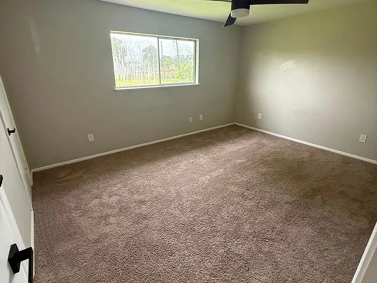 2712 Seattle Ave — Photo 4