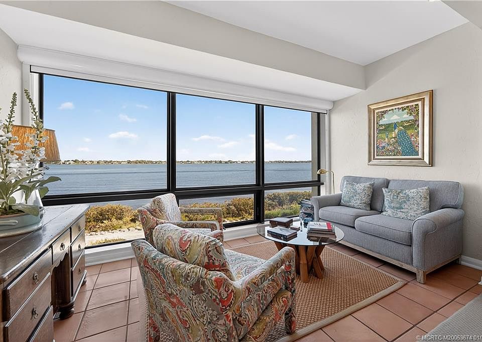 1st image of 2548 NW Seagrass Dr #8B