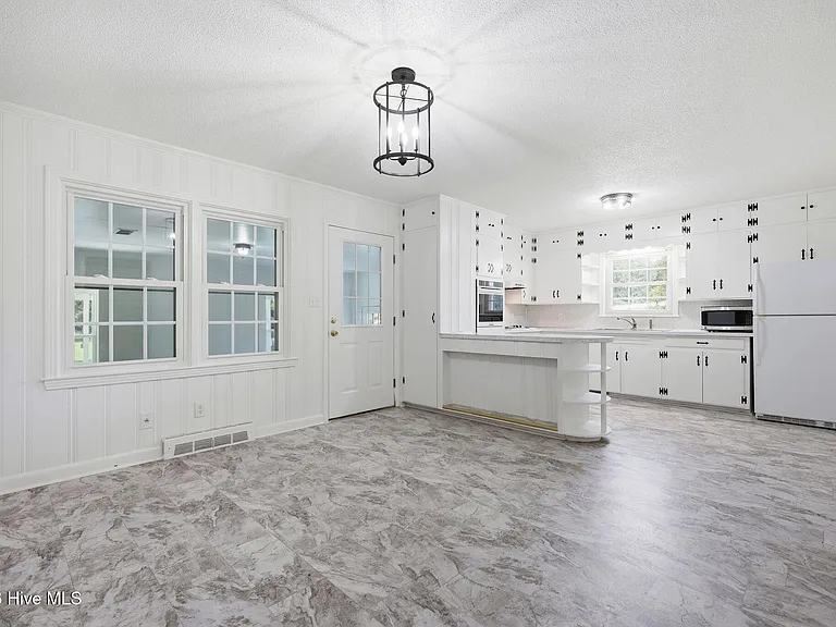 1760 John Small Ave — Photo 25