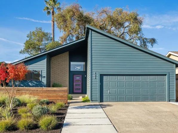 305 Orchard Street, Healdsburg, CA 95448