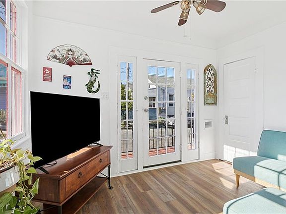 3rd image of 828-32 N Gayoso St
