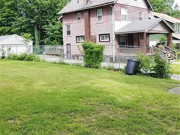 3rd image of 130 Halleck St