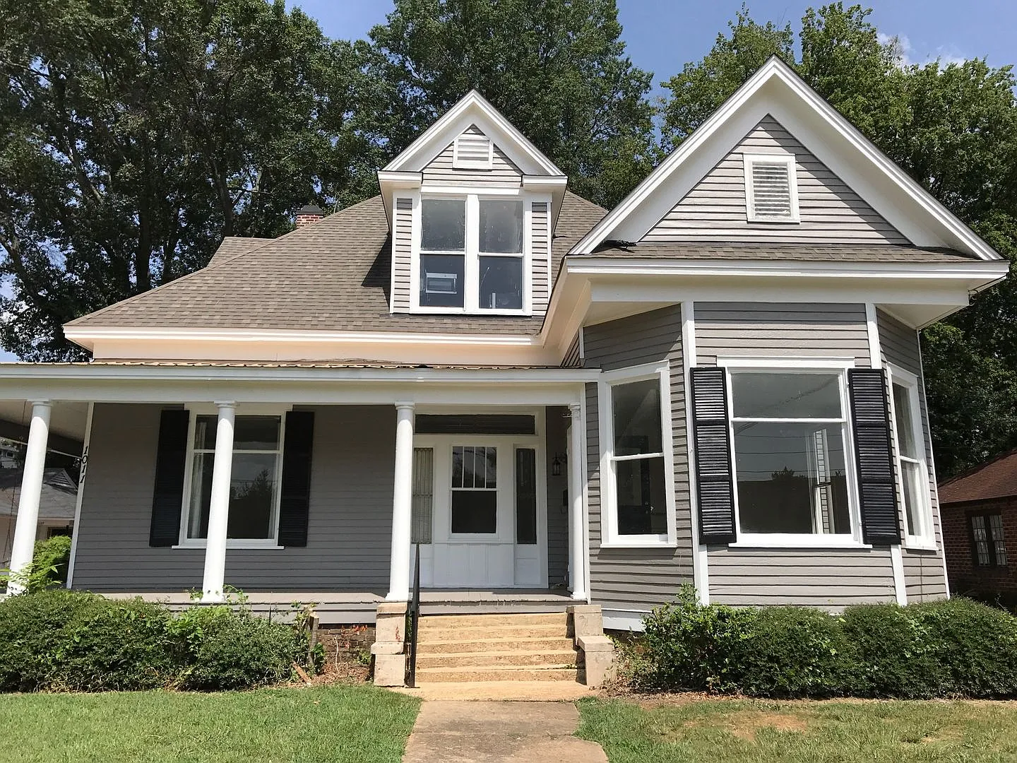 1015 Queen City Avenue — Photo 1