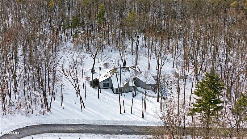 5th image of 63 Oak View Drive