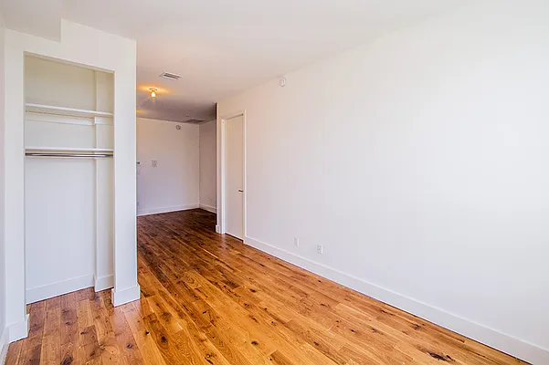 Rented by EXR | media 56