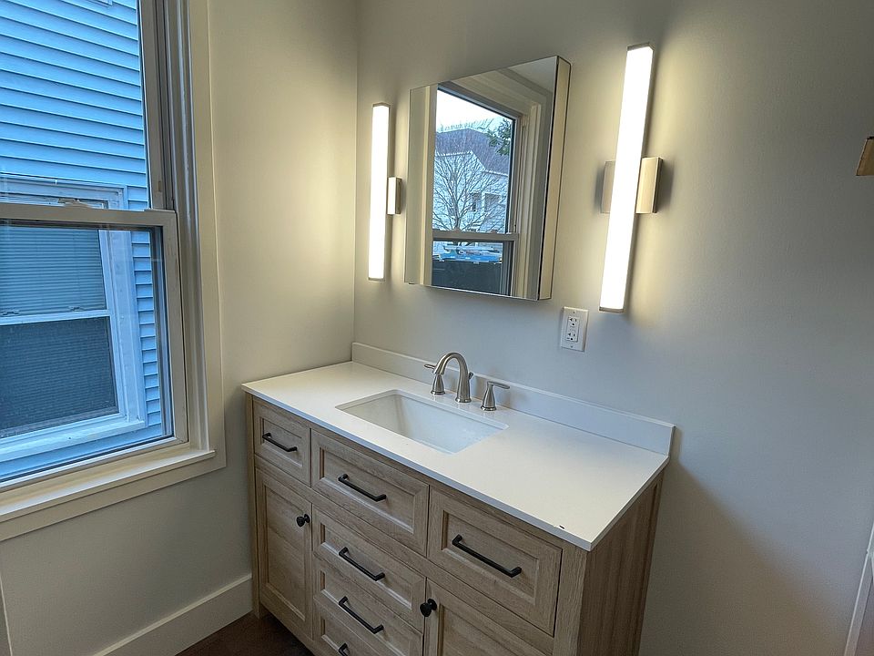 1st image of 36 Alder St #1