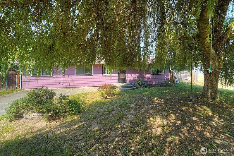 3rd image of 27019 Woodside Road NE