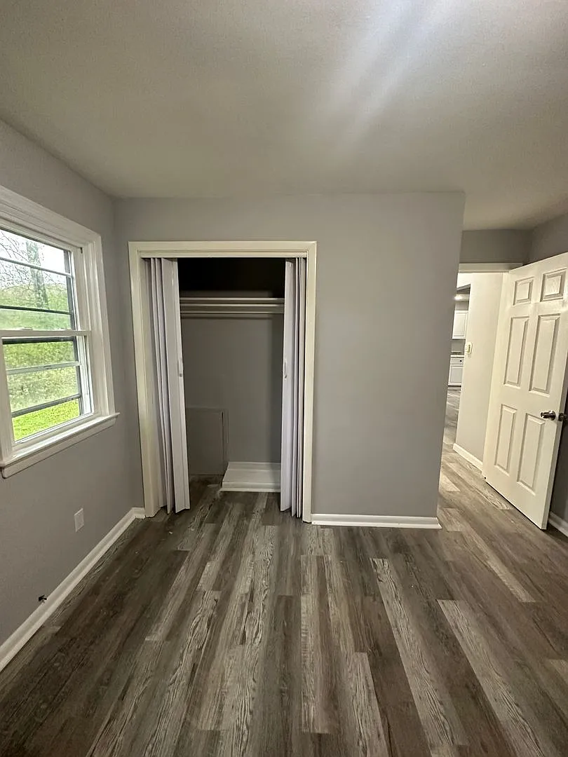 4bd Single Garfield Water/Sewer included — Photo 4