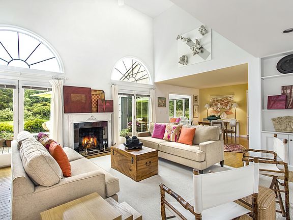 4th image of 64 Saint Andrews Cir