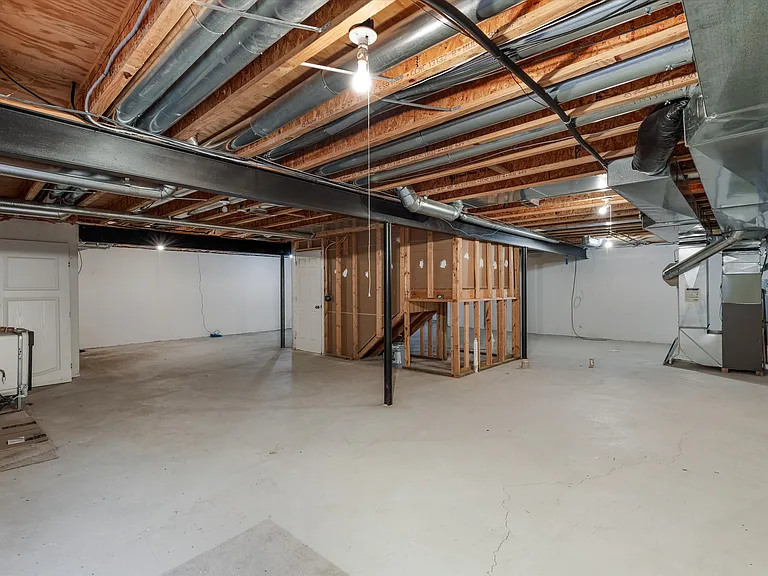 1341 Hollins Hall Ln — Photo 33