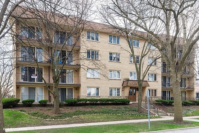 1st image of 225 E Wing St APT 304