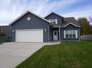 4349 S 51st St, Greenfield, WI 53220