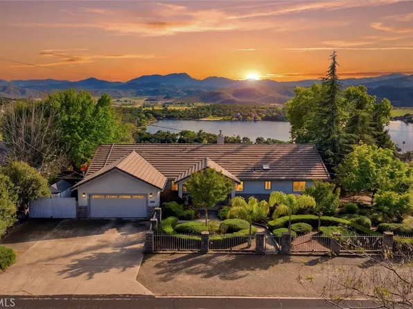 17372 Greenridge Rd, Hidden Valley Lake, CA 95467