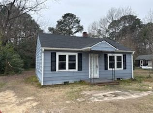 1920 Sapona Rd, Fayetteville, NC 28312