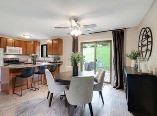 11594 Scotch Pine Ct, Eden Prairie, MN 55344