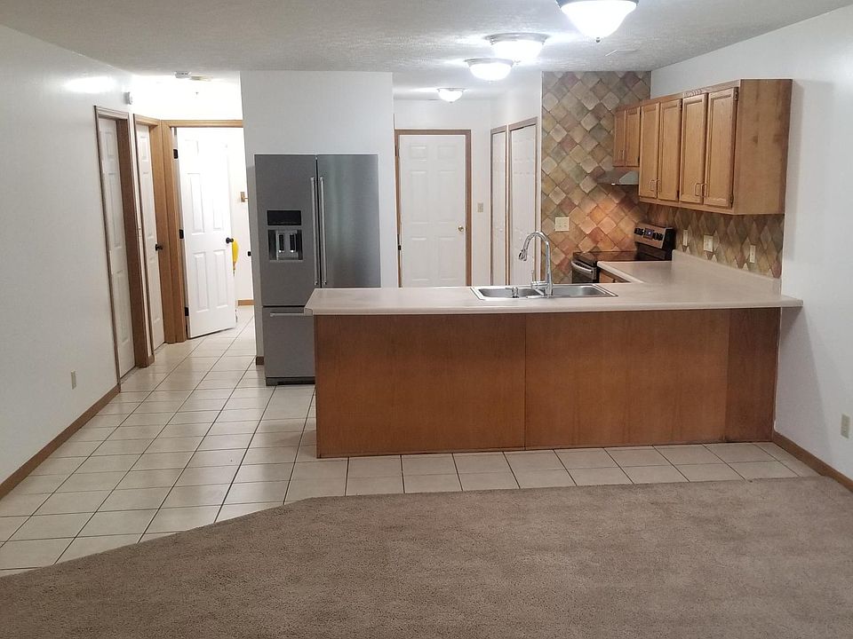 1st image of 220 Westhaven Dr