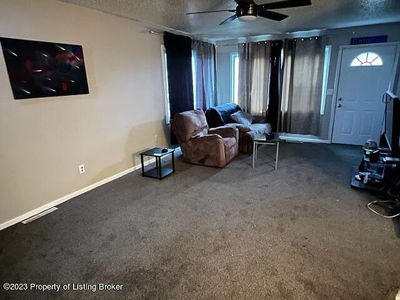 3rd image of 643 1st Ave SE