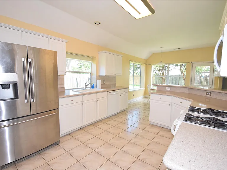 6327 Merona Ln — Photo 7