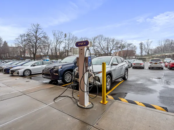 90-50 Union Turnpike image 20 of 23