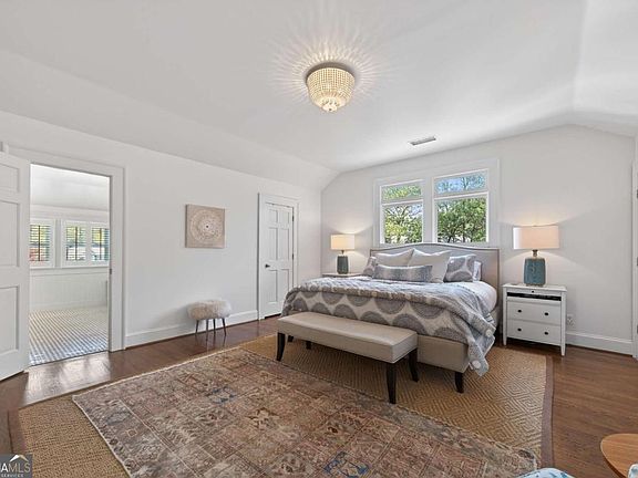 4th image of 103 Superior Ave