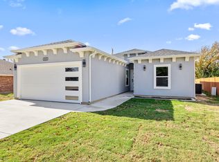 315 Windjammer Rd, Mabank, TX 75156