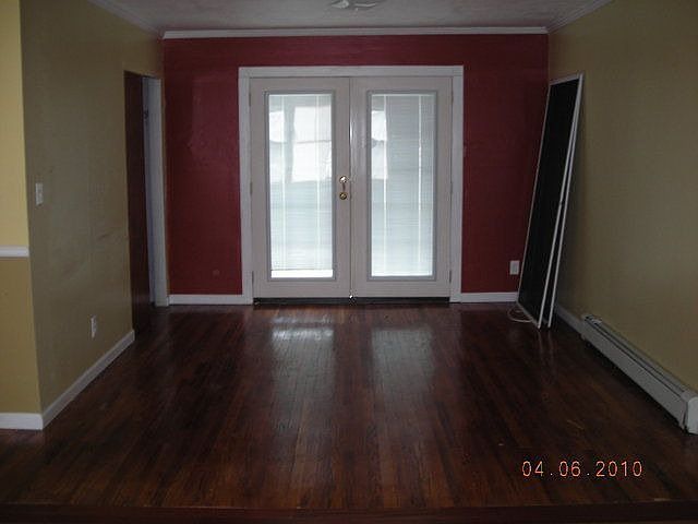2nd image of 159 Islip Blvd