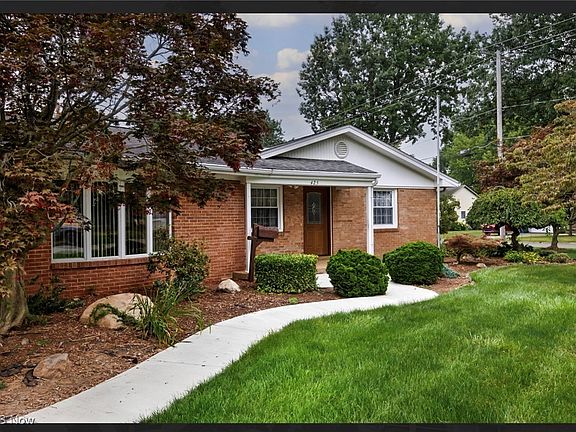 2nd image of 425 Edgewood Dr
