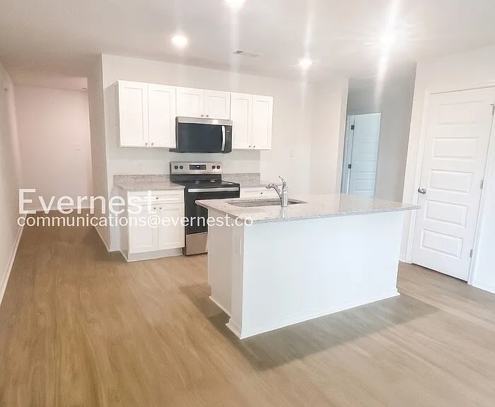341 Moonlight Graham Blvd — Photo 2