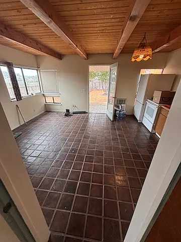 1 bed, 800 sqft, $1,975 — Photo 3