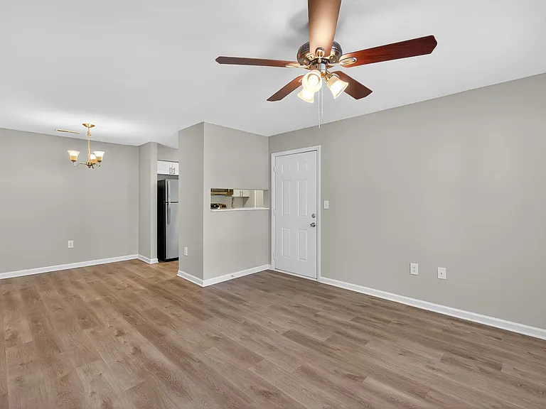 Nevin Place Apartments — Photo 8
