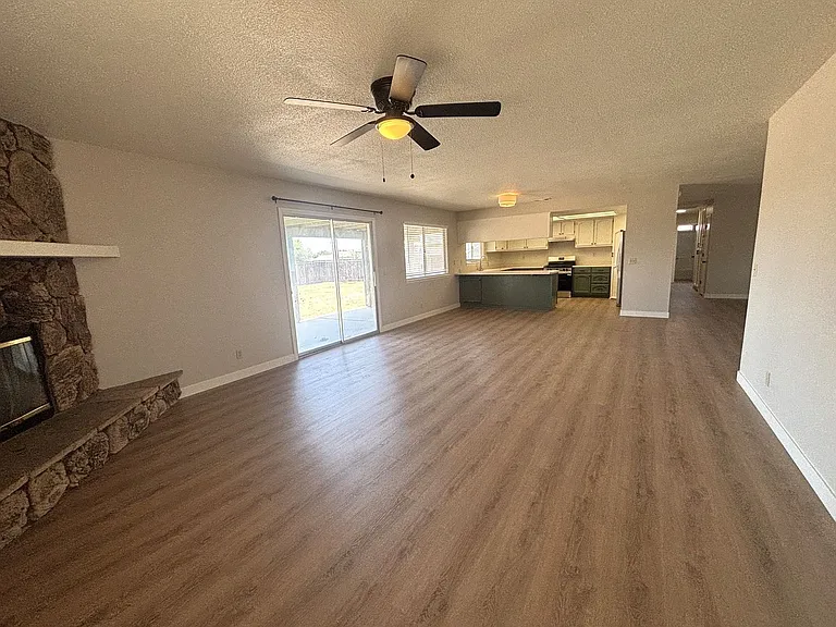 20312 Dean Ct — Photo 7