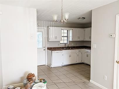 4th image of 3736 Rockbrook Dr