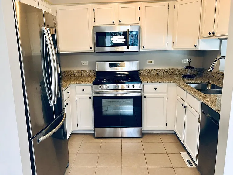 503 Orleans Ave — Photo 10
