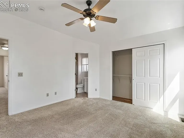 8049 Cooper River Dr — Photo 4