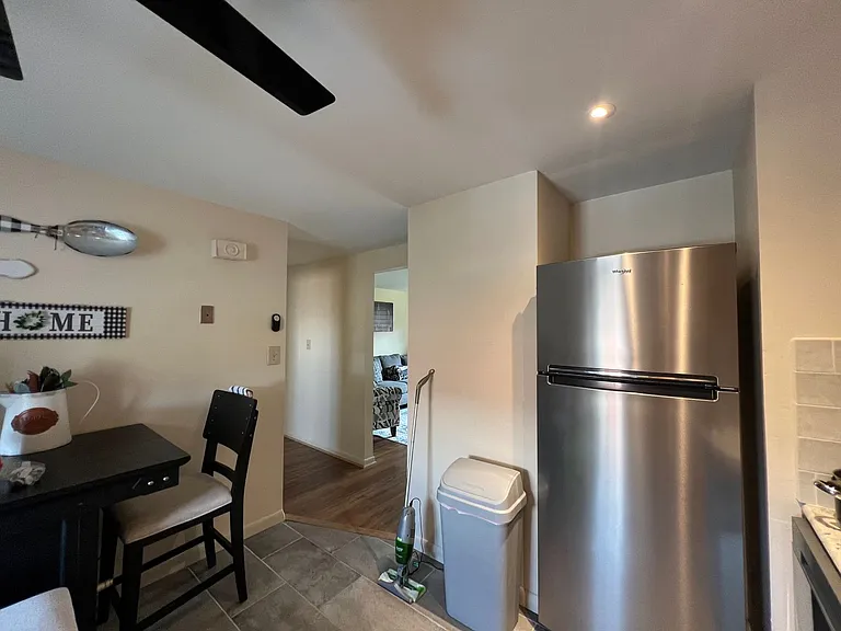 Lancer Court Apartments — Photo 4