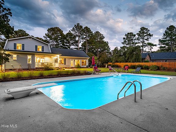 4th image of 1208 Kingsbrook Road
