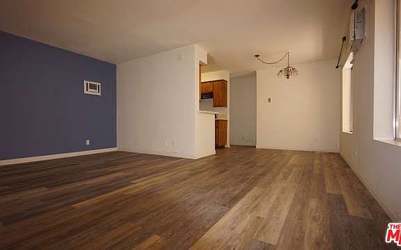 4th image of 1418 S Bentley Ave APT 102