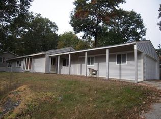 7 Wakefield Dr, Nashua, NH 03062