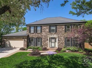 400 Braemar Ave, Naperville, IL 60563