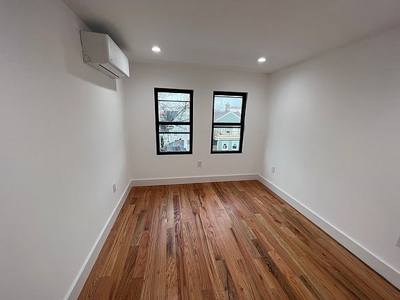 3rd image of 214 Beach 92 St #3B