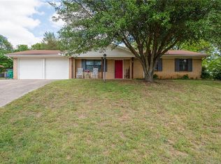 6447 Valley Ridge Dr, Fort Worth, TX 76140