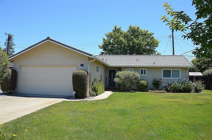 1st image of 230 Calado Ave