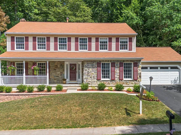 11521 Paramus Dr, Gaithersburg, MD 20878