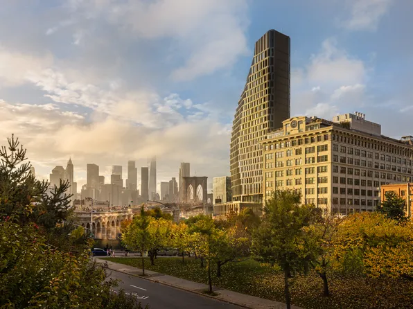 30 Front Street image 35 of 37